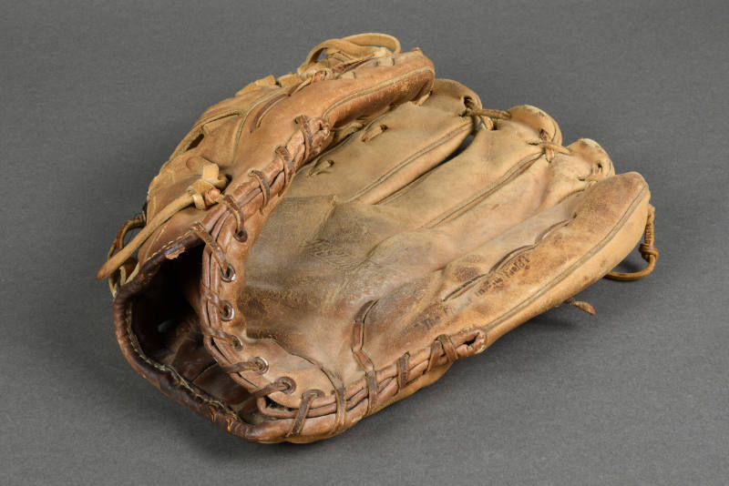 Glove, Softball