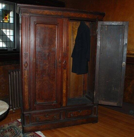 Armoire