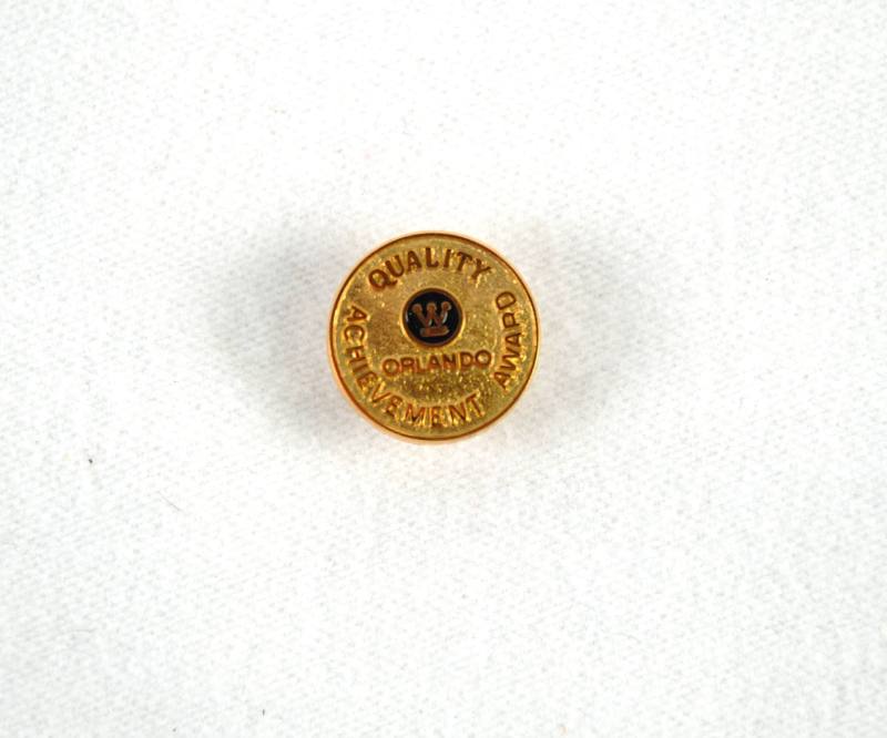 Pin, Award