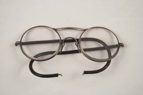 Eyeglasses