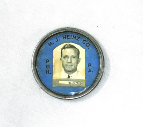 Badge, Identification