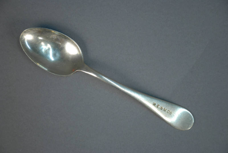 Spoon, Eating