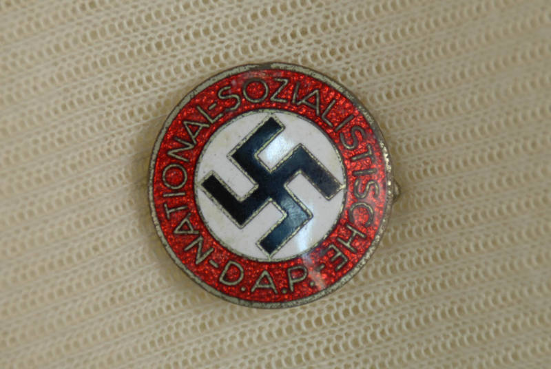 Pin, Membership