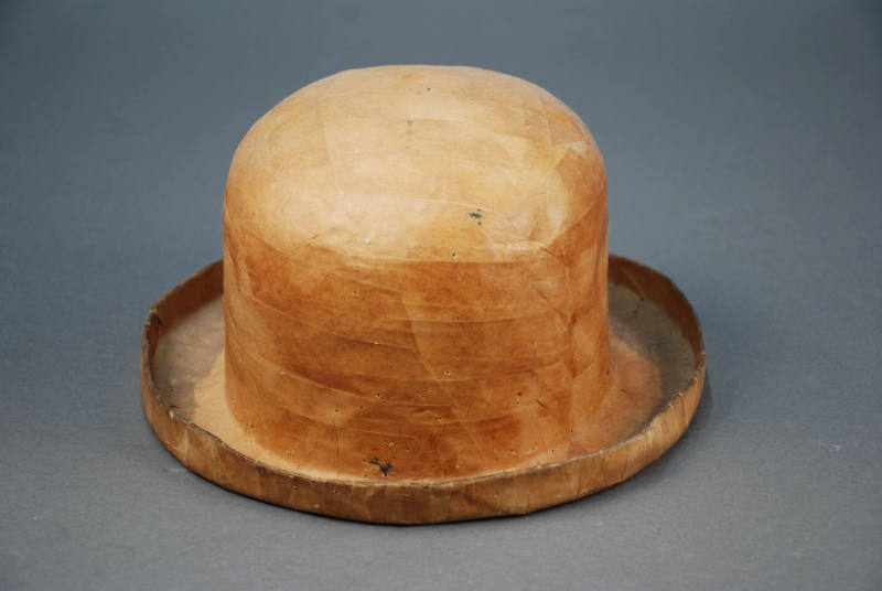 Mold, Hat