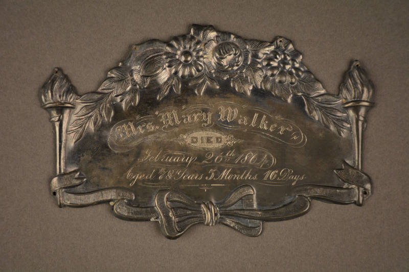 Plaque, Date