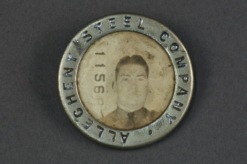 Badge, Identification