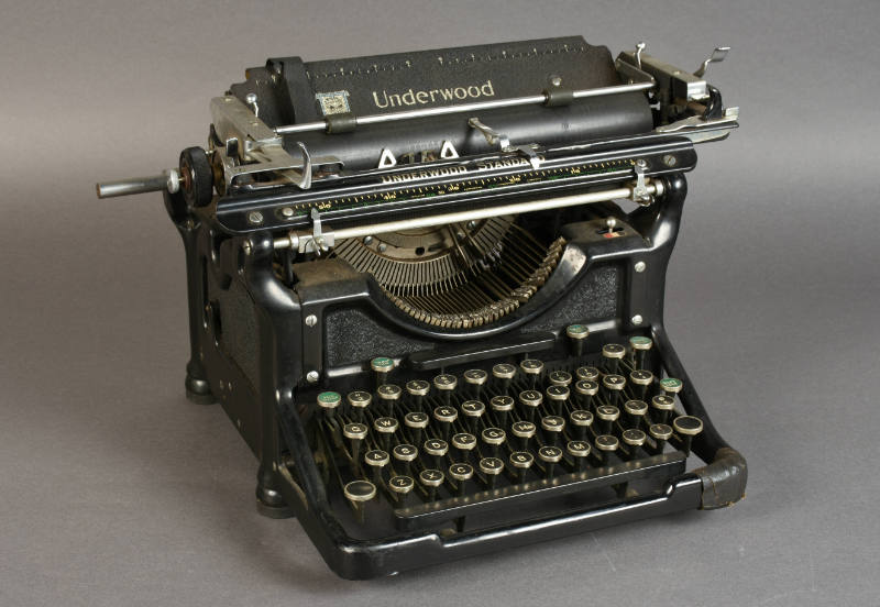 Typewriter, Manual